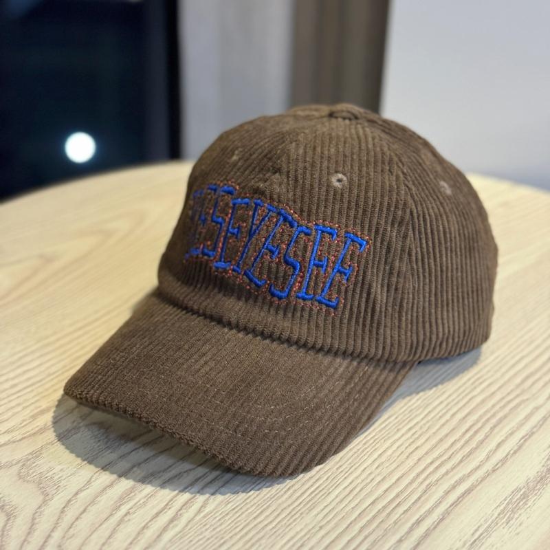 1pc of Premium Retro Corduroy Baseball Cap with a Wide Brim for Both Men And Women, Designed for a Comfortable Fit. Ideal for Streetwear, Casual Outings, And Travel. Part of The Autumn-Winter Collection, It Makes a Great Holiday Gift